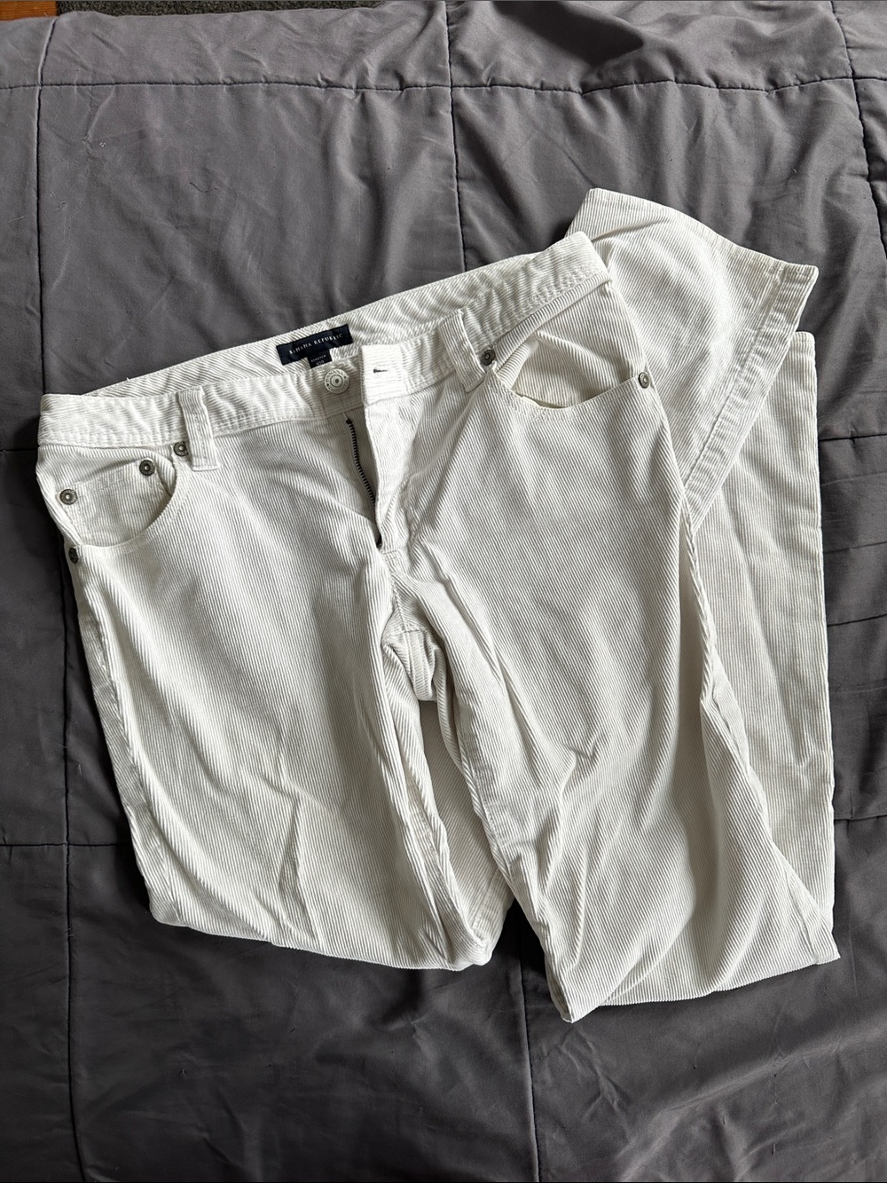 Women’s Banana Republic White Corduroy Pants